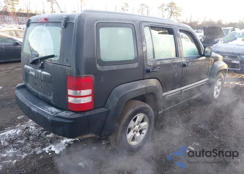 2010 Jeep Liberty Sport z USA, uszkodzony, nr VIN 1J4PN2GK3AW178481